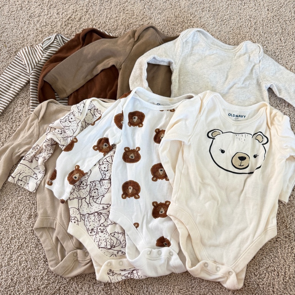 Old Navy Long Sleeve Bodysuit Baby Neutral Minimal